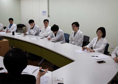 유산의 누적된 경험과 미흡한 관리는 유산율을 증가시킨다.