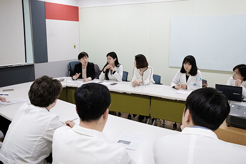 자궁내막증 잦은 재발을 억제하기 위해서 필요한 치료는