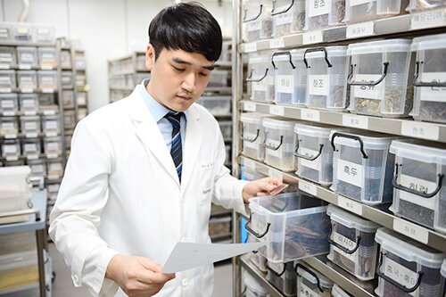 난임으로 고생할 때 임신한의원의 치료방법은?