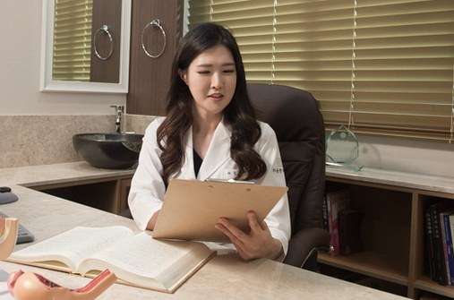 용산 여성한의원 – 자윤한의원 용산점 대표원장 최은지 진료